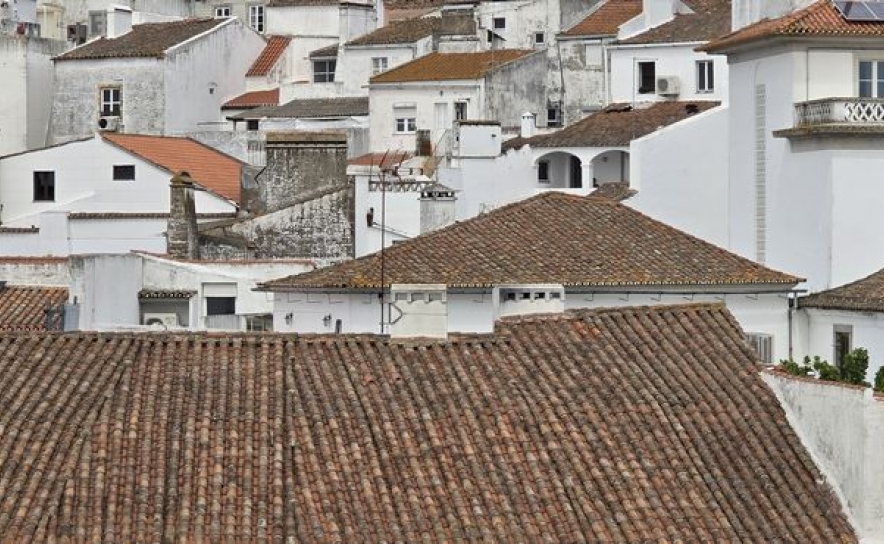 Avaliação das casas bate recorde, mas subida abranda