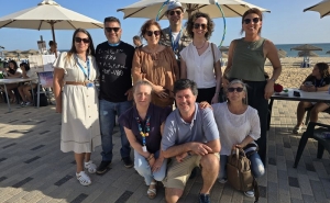 Clube de Ciência Viva da ESLA leva eclipse solar à Praça do Mar: sunset científico sensibiliza comunidade de Quarteira 