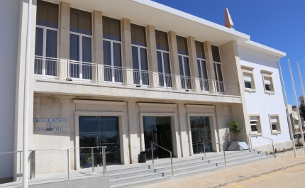 Câmara Municipal atribui bolsas de estudo a 40 estudantes do ensino superior