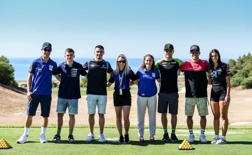 Da esquerda para a direita: Jonathan Rea, Dinis Borges, Tomás Alonso, Nicole van Aswegen, Beatriz Neila, Alex Lowes, Marcel Schrotter e Ran Yochai Da esquerda para a direita: Jonathan Rea, Dinis Borges, Tomás Alonso, Nicole van Aswegen, Beatriz Neila, Alex Lowes, Marcel Schrotter e Ran Yochai