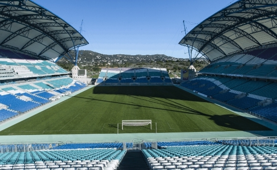 Estrela da Amadora vence Lusitano de Évora durante estágio no Algarve